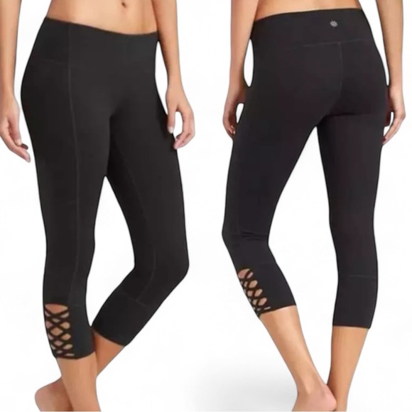 Athleta Mind Over Mat Lattice Capri Leggings Dark Green Athletic Workout Size XS - Picture 3 of 11